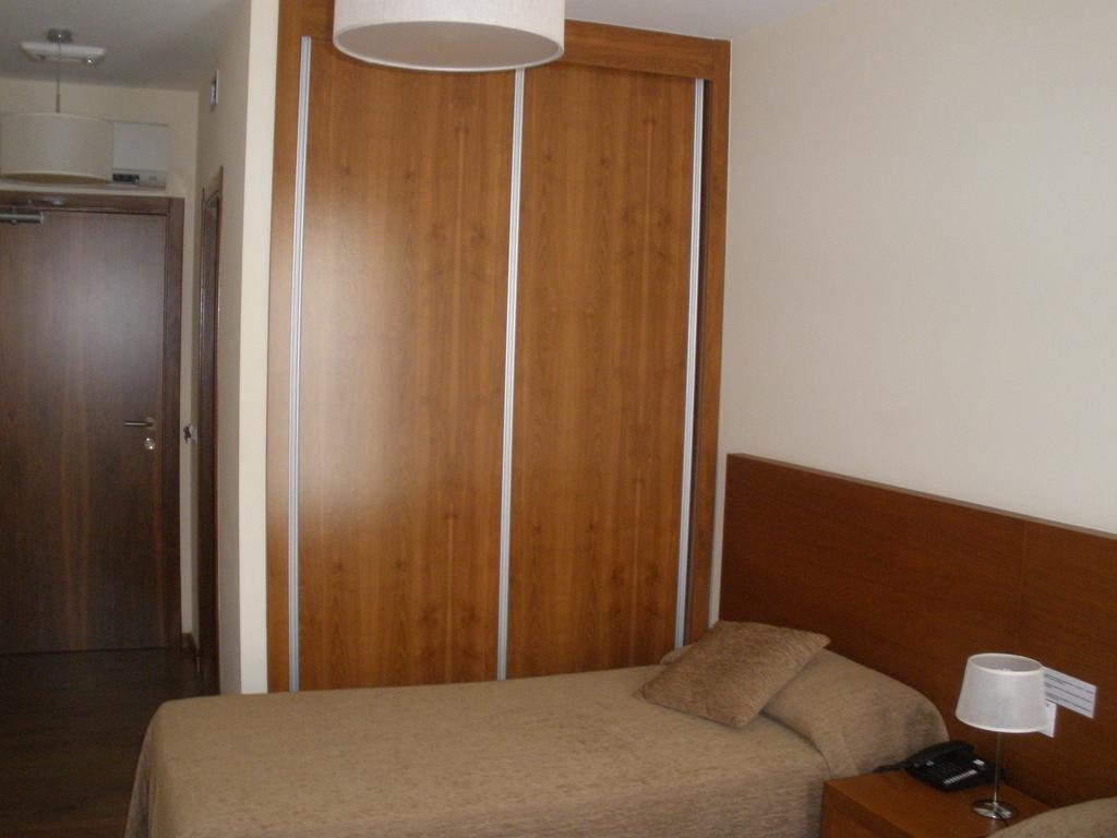 Pension Residencial Platas О Педрусо Екстериор снимка